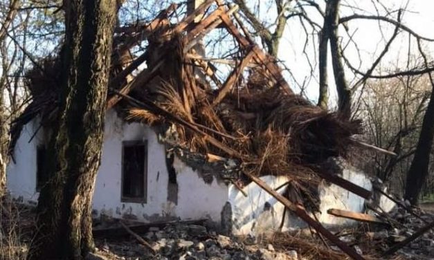 „Pásztor Bálint határolódjon el a szelevényi csárda lerombolójától!”