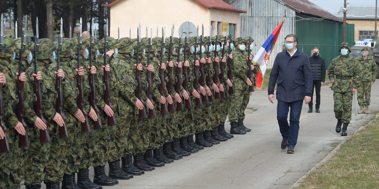 Vučić: Olyan hadsereget láthatnak majd a polgárok, amilyet el sem tudtak képzelni