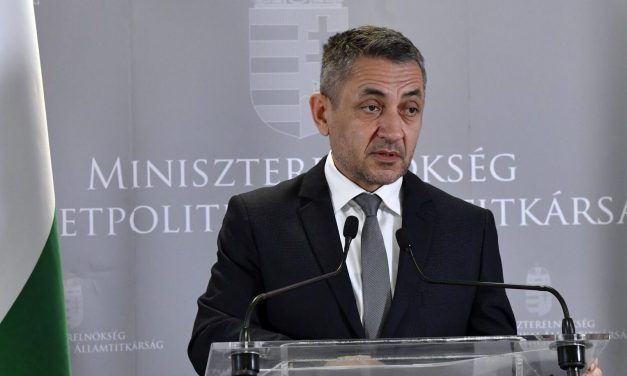 Potápi: 2023-ban nem indulnak új nagy beruházások a határon kívül