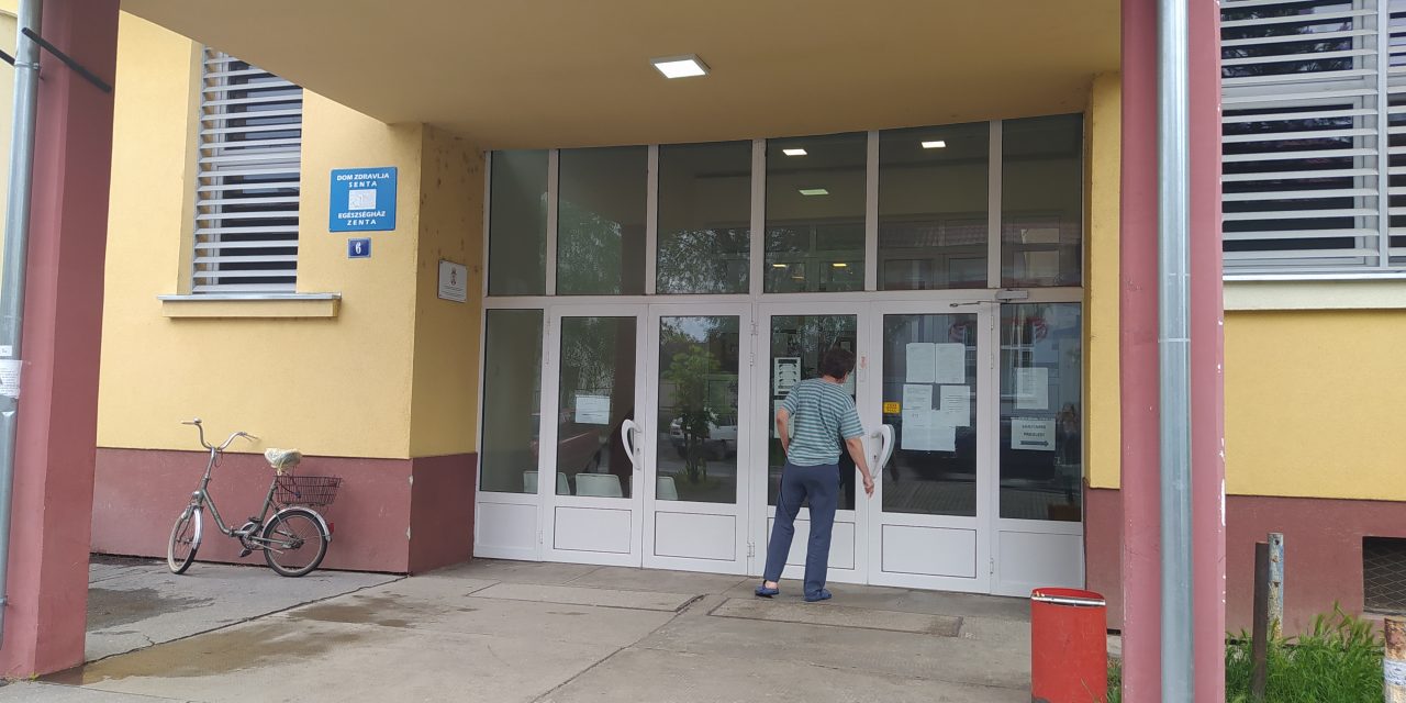 Sorra zárják be az oltópontokat Szerbiában