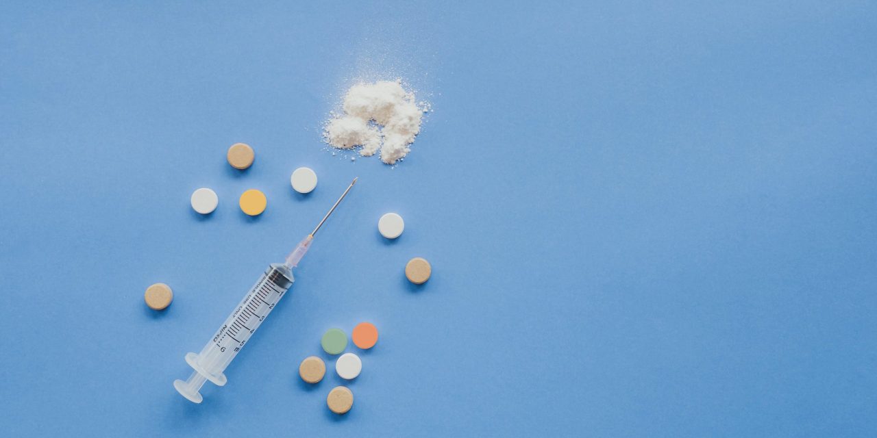 Cservenkai kábítószer-készítő és -forgalmazó bukott le