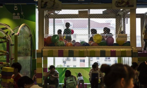 Kínában engedélyezték, hogy három gyerek is lehessen egy családban