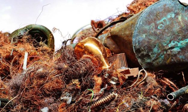 Százezer eurónyi rezet lopott