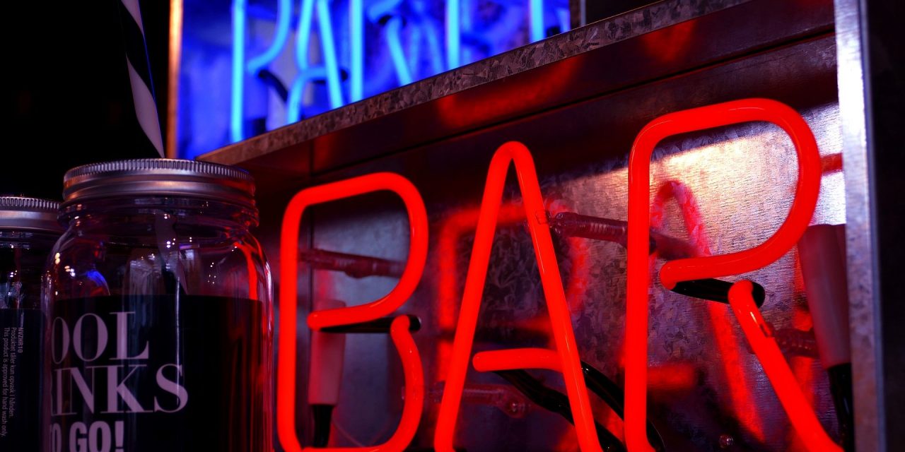 Az éjszakai klubok és bárok is igényelhetik az állami támogatást