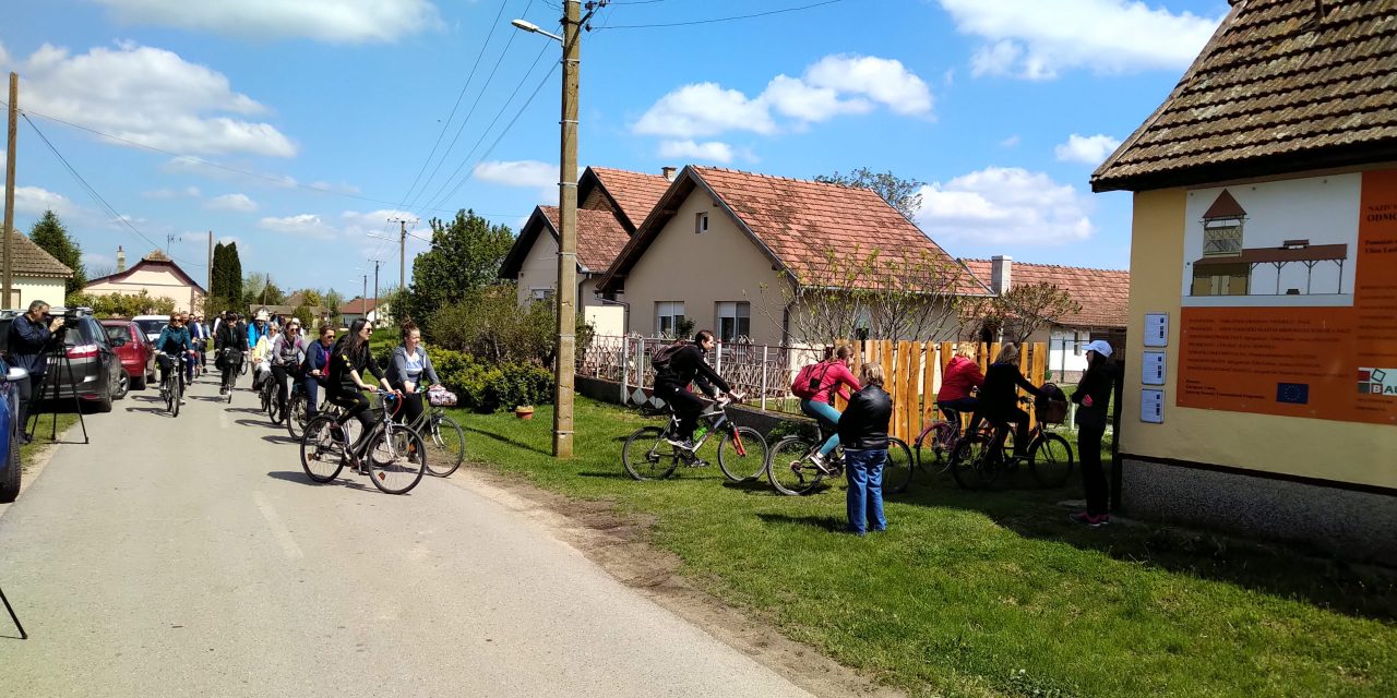 Birtokba vették a túrakerékpárosok a ludasi pihenőhelyet (Fotók)