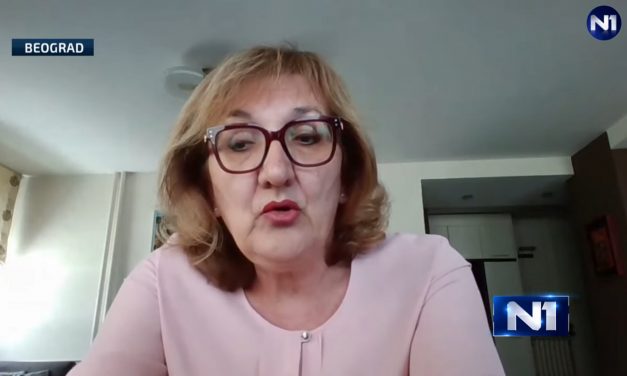 Stepanović: Vučić télapóként viselkedik, mintha az államkassza az ő zsákja lenne