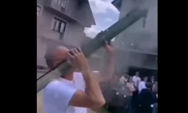 <span class="entry-title-primary">Gránátvetővel az alma ellen (videó)</span> <span class="entry-subtitle">avagy a szerbiai lakodalmak diszkrét bája</span>