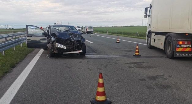 Karambol történt az autópályán Szabadkánál, öten sérültek meg (Fotók)