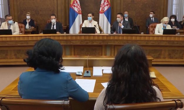 Augusztus 15-ig megalakul az új kormány