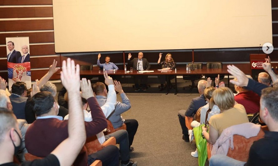 Már az újvidéki haladók is Nebojša Stefanović leváltását követelik