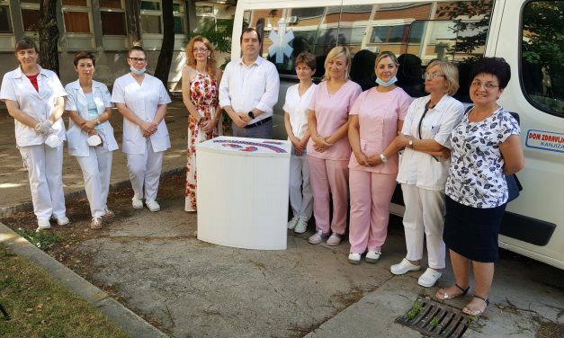 Magyarkanizsai egészségügyi dolgozókat jutalmaztak