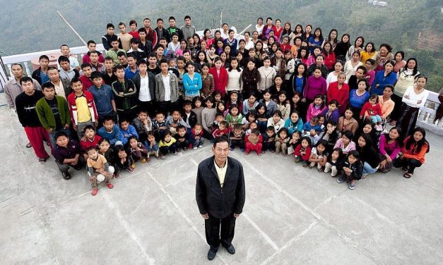 Meghalt a világ egyik legnagyobb családjának feje