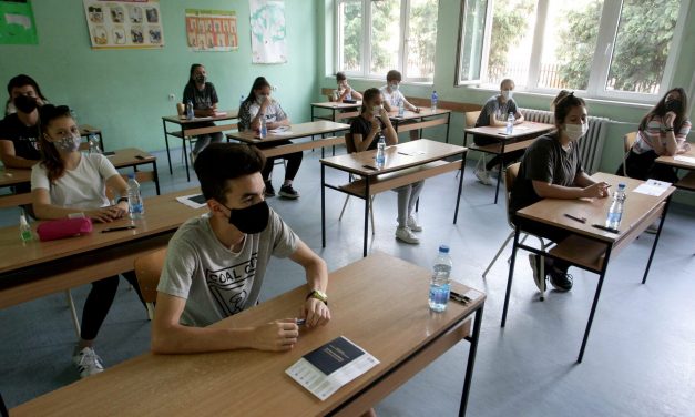 Keddtől megvásárolhatók a kisérettségi feladatgyűjteményei