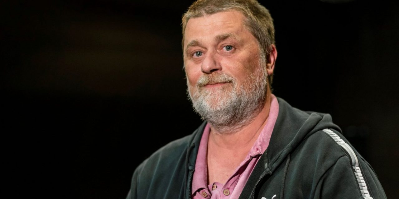 Jó lenne valahol otthon lenni!