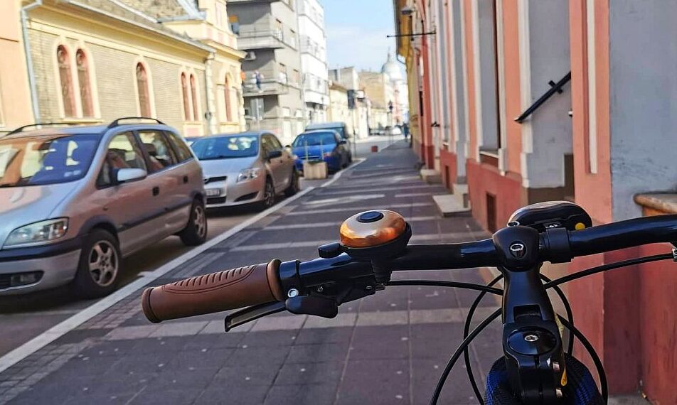 Humanitárius kerékpártúrára indult a börtönőr