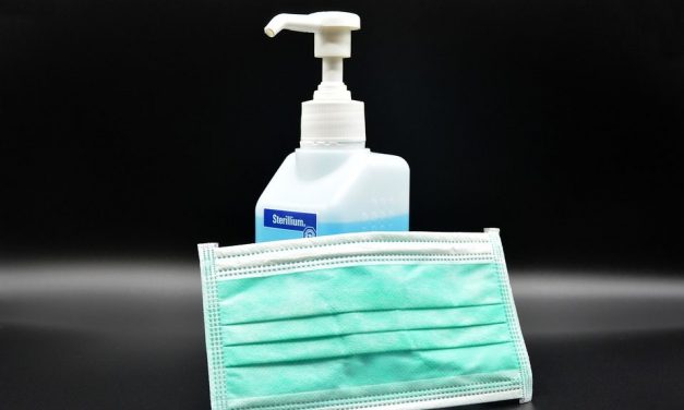 WHO: Az oltottak is hordjanak maszkot!