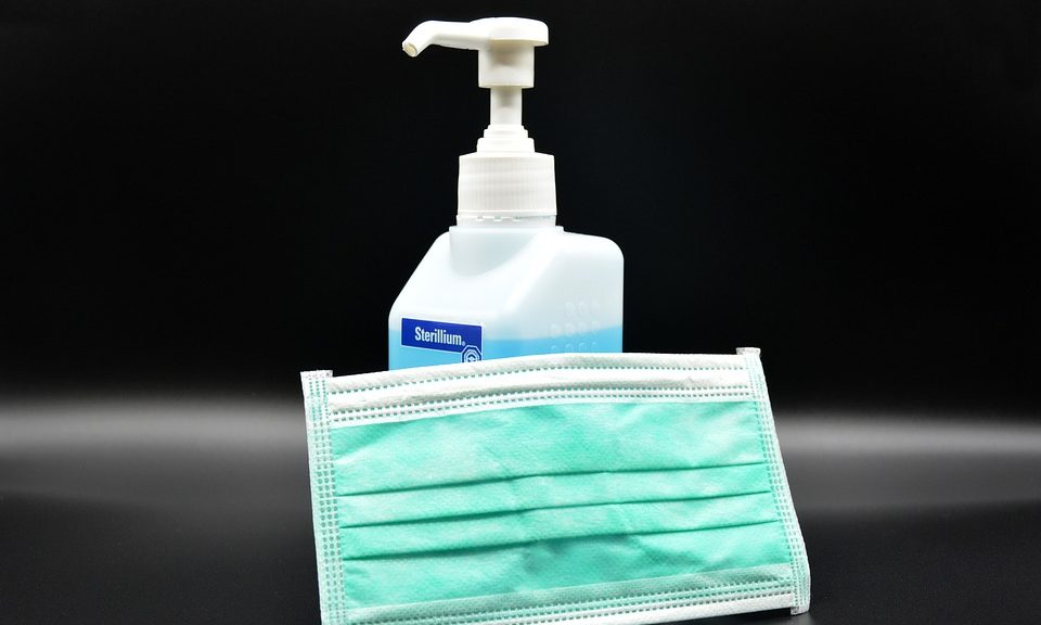 WHO: Az oltottak is hordjanak maszkot!