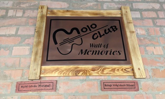 Emlékfal – rigójancsi és edzőterem