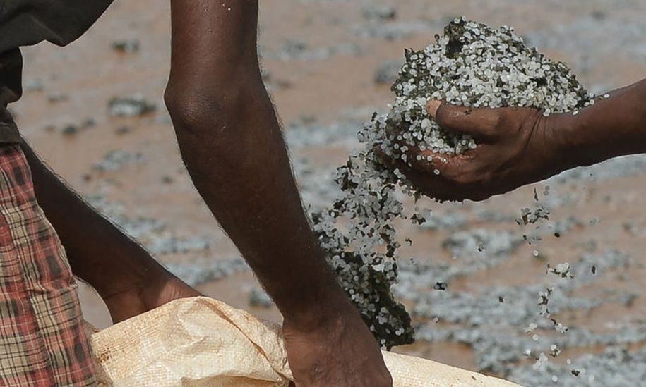 Környezeti katasztrófa Srí Lanka partjainál