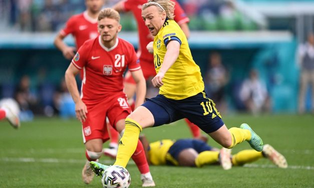 Svéd-csoportgyőzelem, a spanyolok kiütötték a szlovákokat