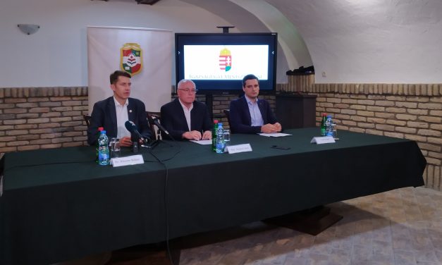 Évi egymillió forintot kap tizenhét vajdasági jogászhallgató