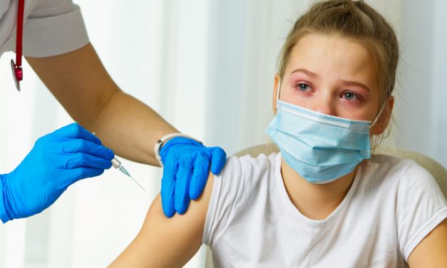 Magyarországon az iskolaigazgatóknak kell megszervezniük a 12-18 éves diákok oltását