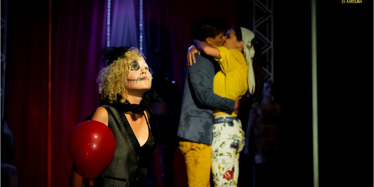 Pár sor a Tanyaszínház bukásának margójára