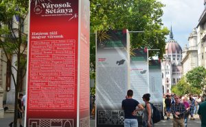 A határon túli városoknak összesítve jutott egy oszlop a Városok Sétányán