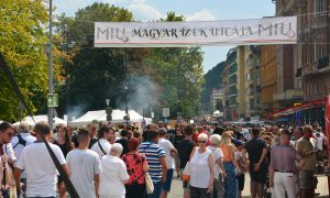 A magyar ízek utcájánál már délelőtt ilyen tömeg volt