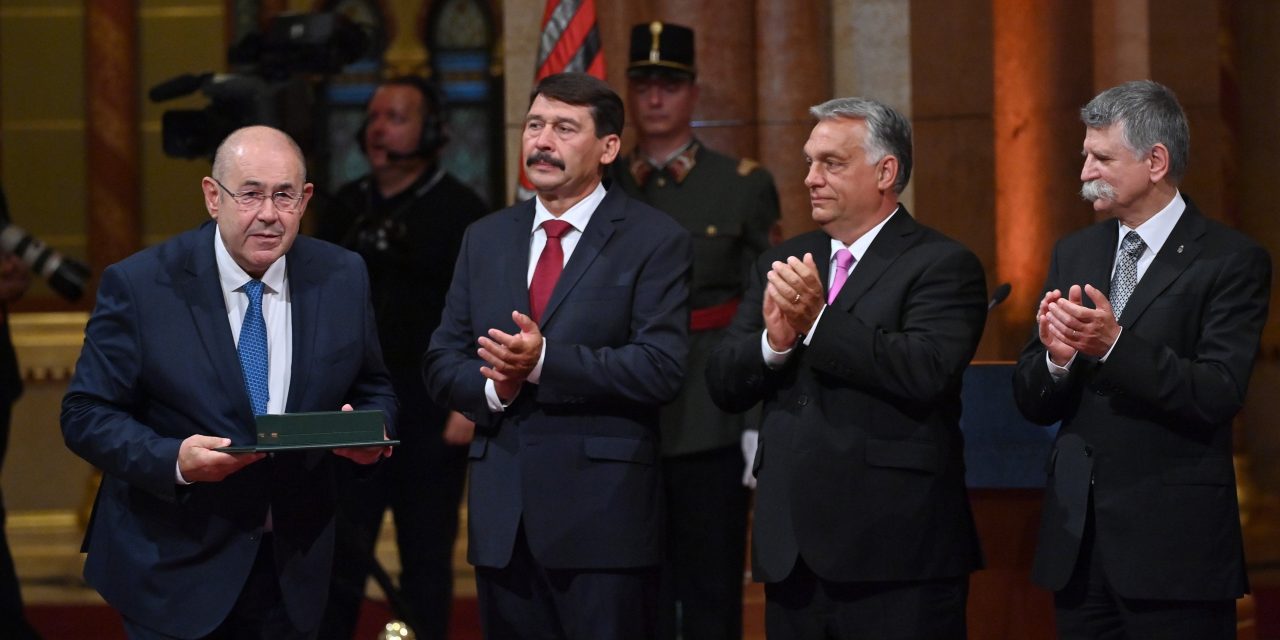 Pásztor: Az előválasztás egy klasszikus kutyakomédia