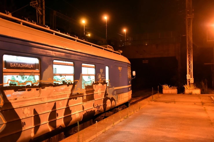 Súlyos állapotban van a nő, akinek mindkét lábát levágta a vonat