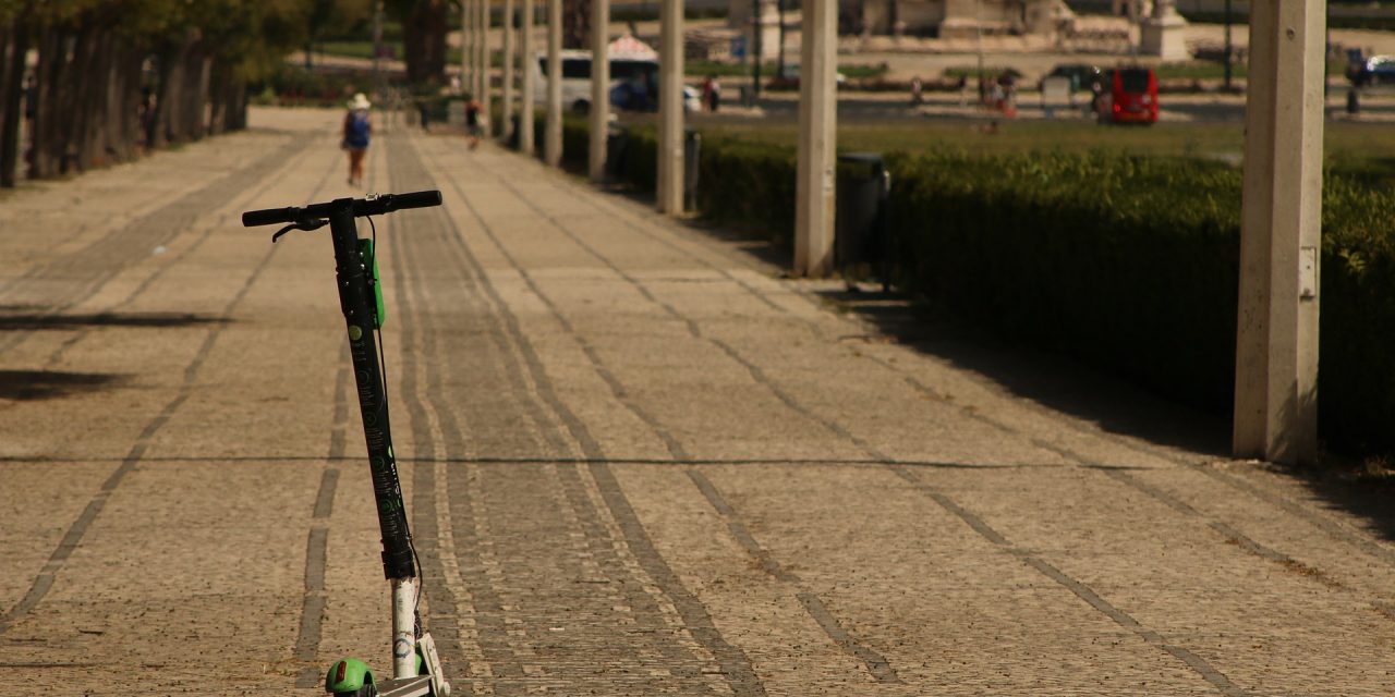 Meghalt egy német férfi, miután átesett a bringájával egy felborult rolleren