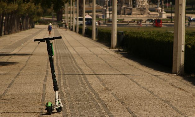 Meghalt egy német férfi, miután átesett a bringájával egy felborult rolleren