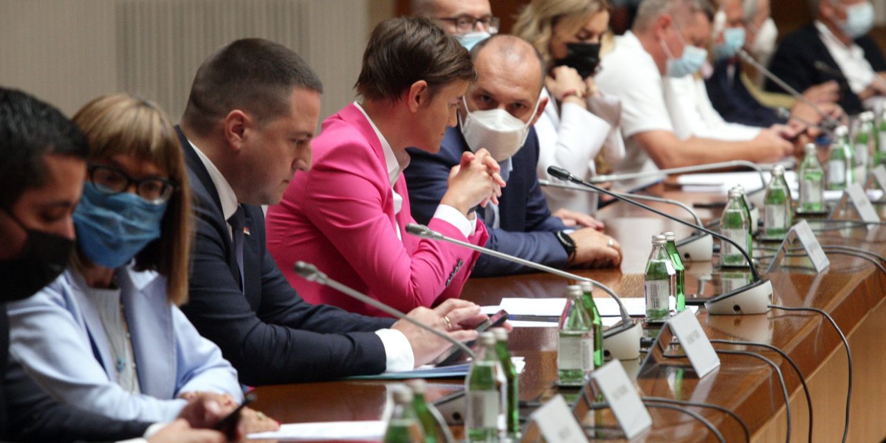 Brnabić: Nem igaz, hogy a válságstáb tagjai 400.000 dinárt kapnak havonta