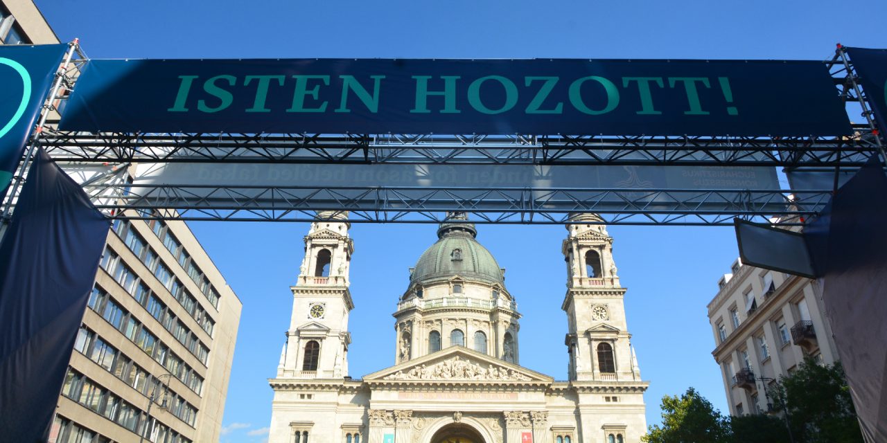 <span class="entry-title-primary">Egy hétig Budapestre figyelt a katolikus világ</span> <span class="entry-subtitle">Összefoglaló az Eucharisztikus Világkongresszus eseményeiről</span>