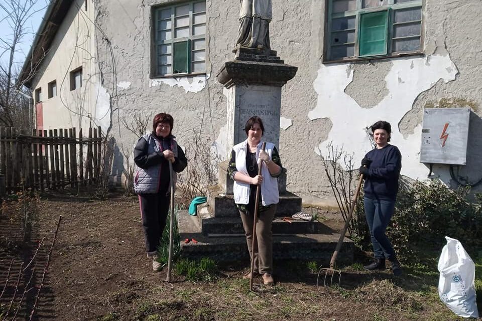 <span class="entry-title-primary">Szoborfelújításra készülve</span> <span class="entry-subtitle">Közel harminc év után újra felújítják Felsőhegyen a Nepomuki Szent János-szobrot</span>