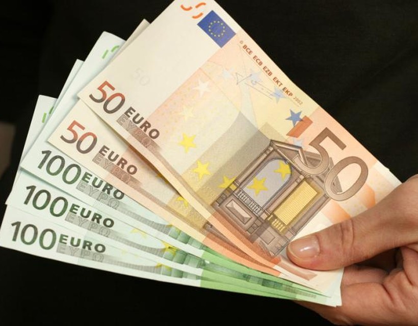 Több pénzt kaptak a szavazók, mint a rászorulók a járvány idején