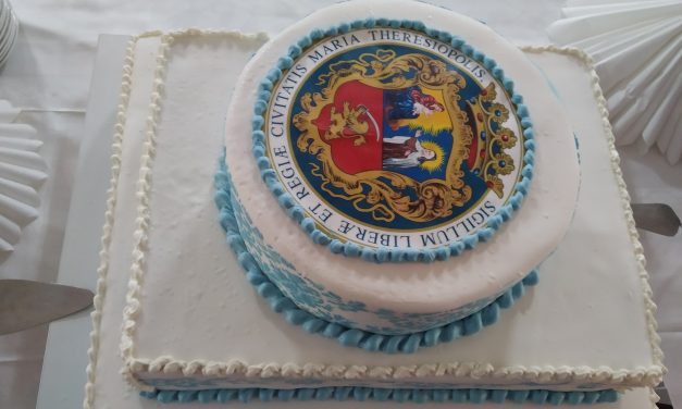 Ünnepel Szabadka – Zászlófelvonás, díjátadás, torta