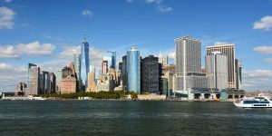 New York városképéhez azóta már hozzátartozik az ikertornyok helyén felépült One World Trade Center, melynek legmagasabb épülete egyben Amerika legmagasabb épülete is (Fotó: Szappanos Veronika/SZMSZ)