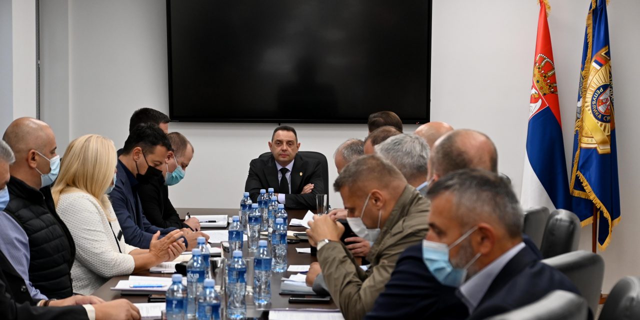 Vulin: A rendőrség megőrzi a békét