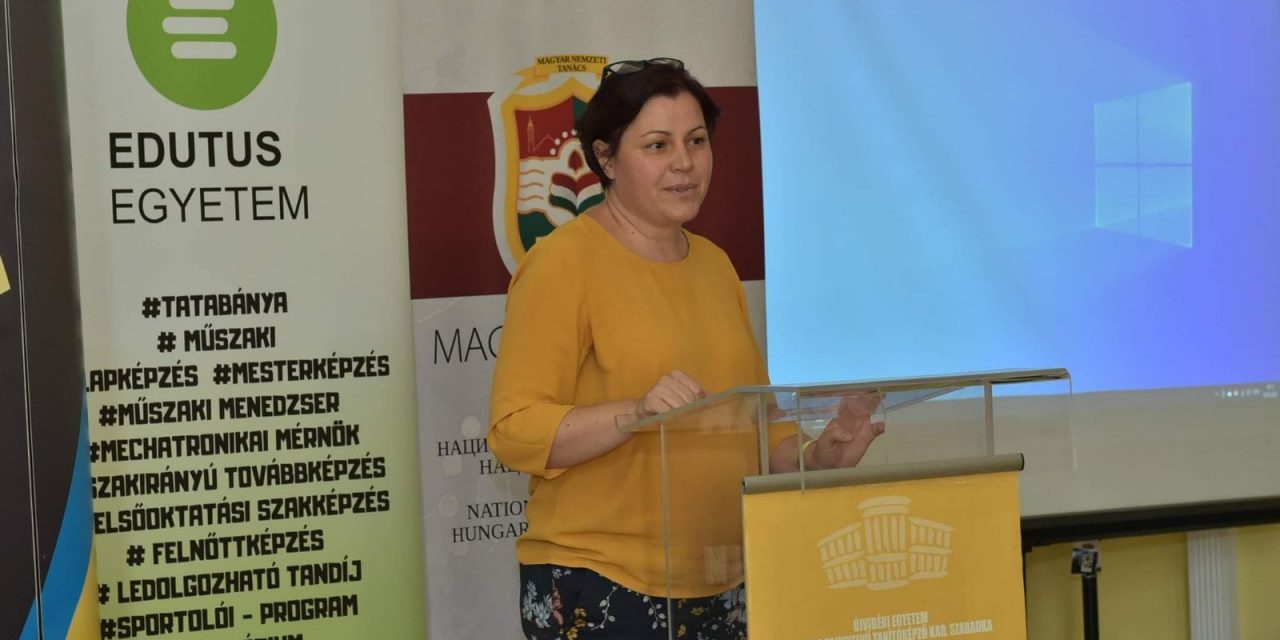 Vicsek: A szerb himnusz eléneklése az iskolákban nem egy kisebbségek elleni rendelkezés