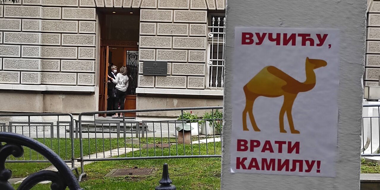 Vučić, add vissza a tevét