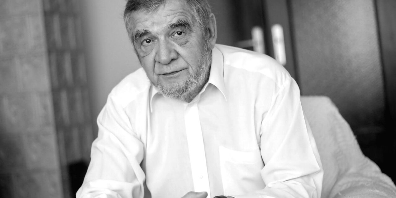 <span class="entry-title-primary">Minél kevesebben vagyunk, annál értékesebb minden ember</span> <span class="entry-subtitle">Családi Kör (2021. október 21.) – lapszemle</span>