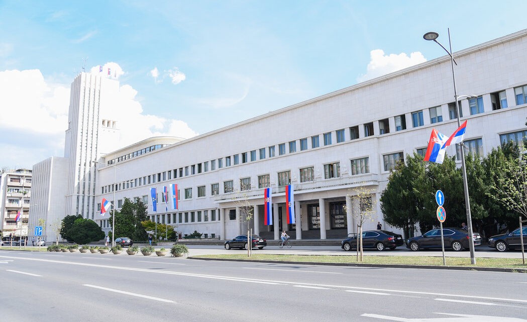 <span class="entry-title-primary">A korábbi beruházások és Aleksandar Vučić dicsérete</span> <span class="entry-subtitle">A tartományi kormány 100 napja</span>