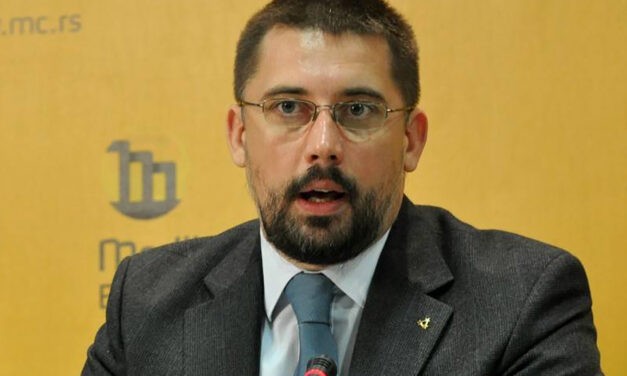 Kostreš Vučićnak: Ne add oda Vajdaságot Orbánnak!