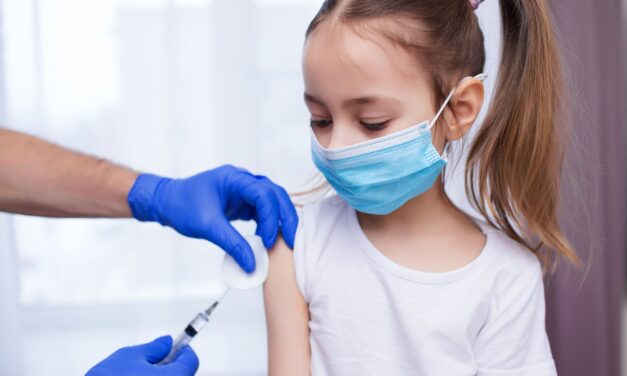 Jövő évtől újraoltják a nyolcadikosokat szamárköhögés ellen