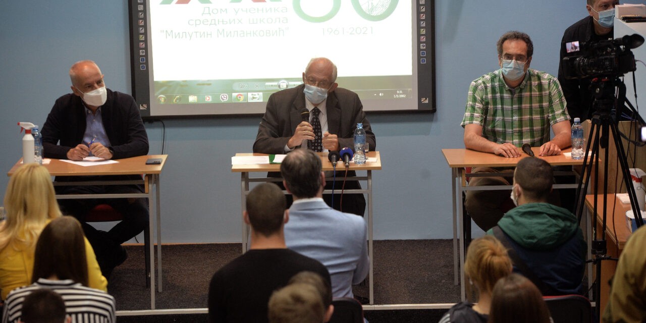 „A szerbiai középiskolások nem hisznek a vakcinában”