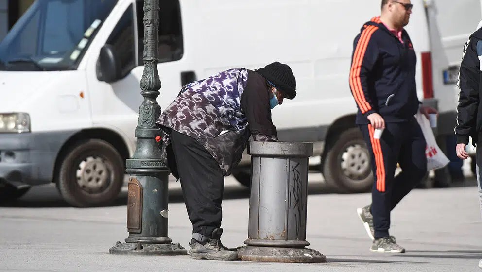 Hogy lehet megélni a tizenötezer dináros szociális segélyből?