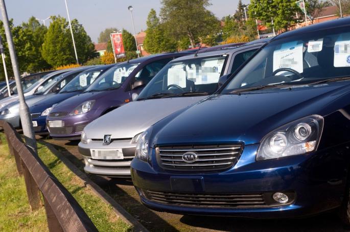 Csak érvényes műszakival lehetne kocsit eladni