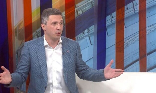 Dveri: Vučić nem cáfolta Borell állításait